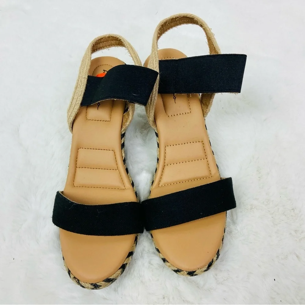 NWOT Me Too Black and Tan Espadrille platform open toe Sandals size 9.5